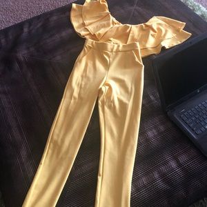 Set with top and stretch pants